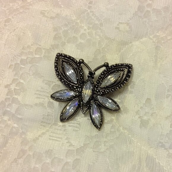 Vintage White Clear Rhinestone Oxidize Silver Tone Brooch VTG Jewelry Pin - Picture 4 of 9